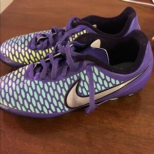 Nike Kids Purple Soccer Shoes